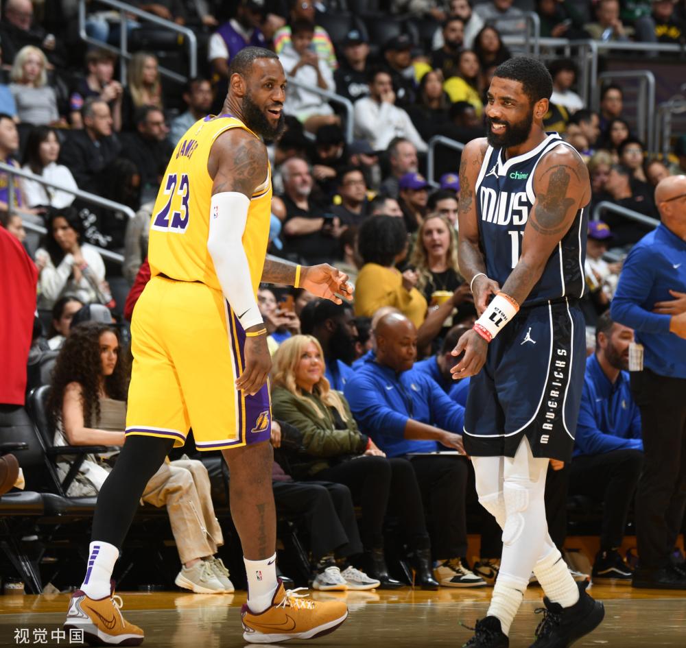 斯这一边 斯这一边